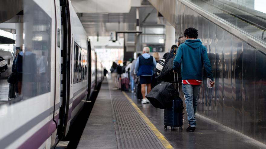 Bruselas insta a las grandes ferroviarias a facilitar un "billete único" en toda la UE
