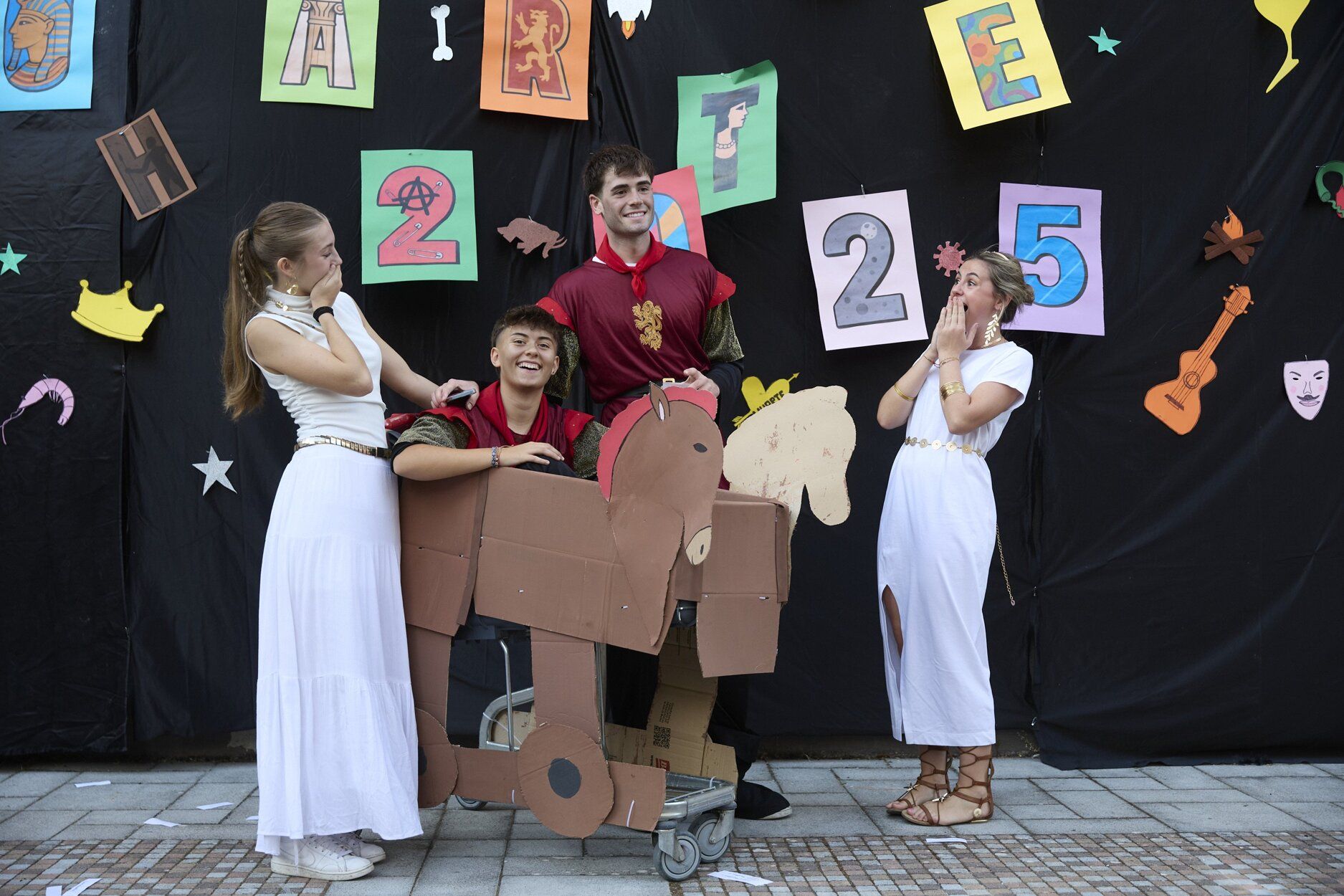 Fotos del día de disfraces en fiestas de Huarte