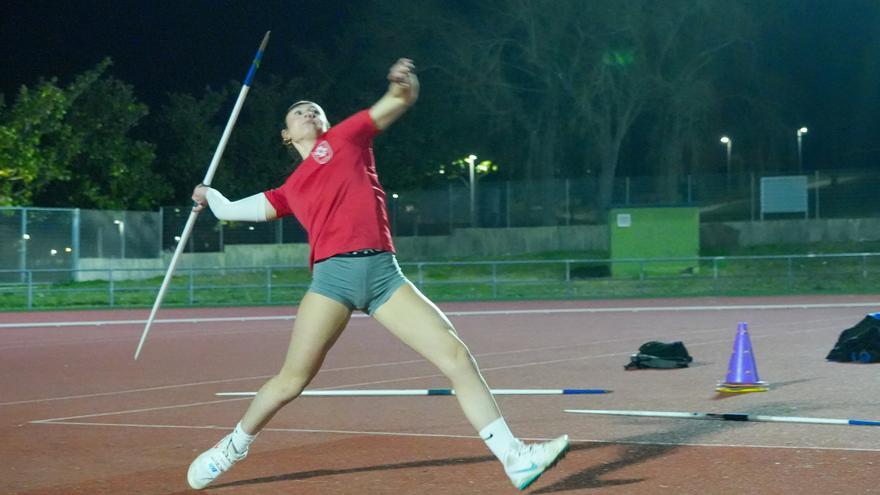 June Fernández de Pinedo, la nueva esperanza de la jabalina alavesa