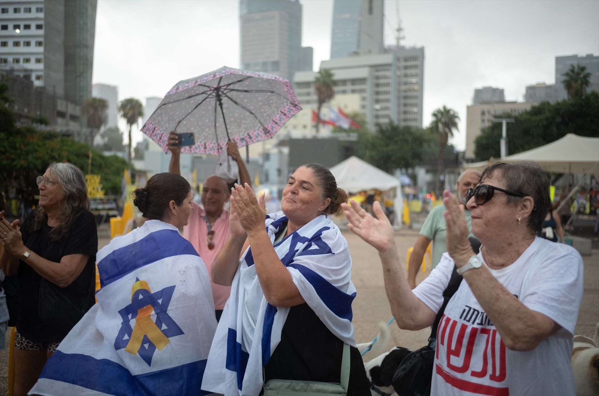 Celebraciones en Tel Aviv tras la consecución del acuerdo entre Israel y Hamás