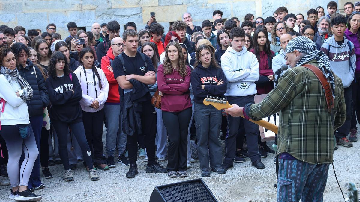 Jóvenes participantes en el encuentro.