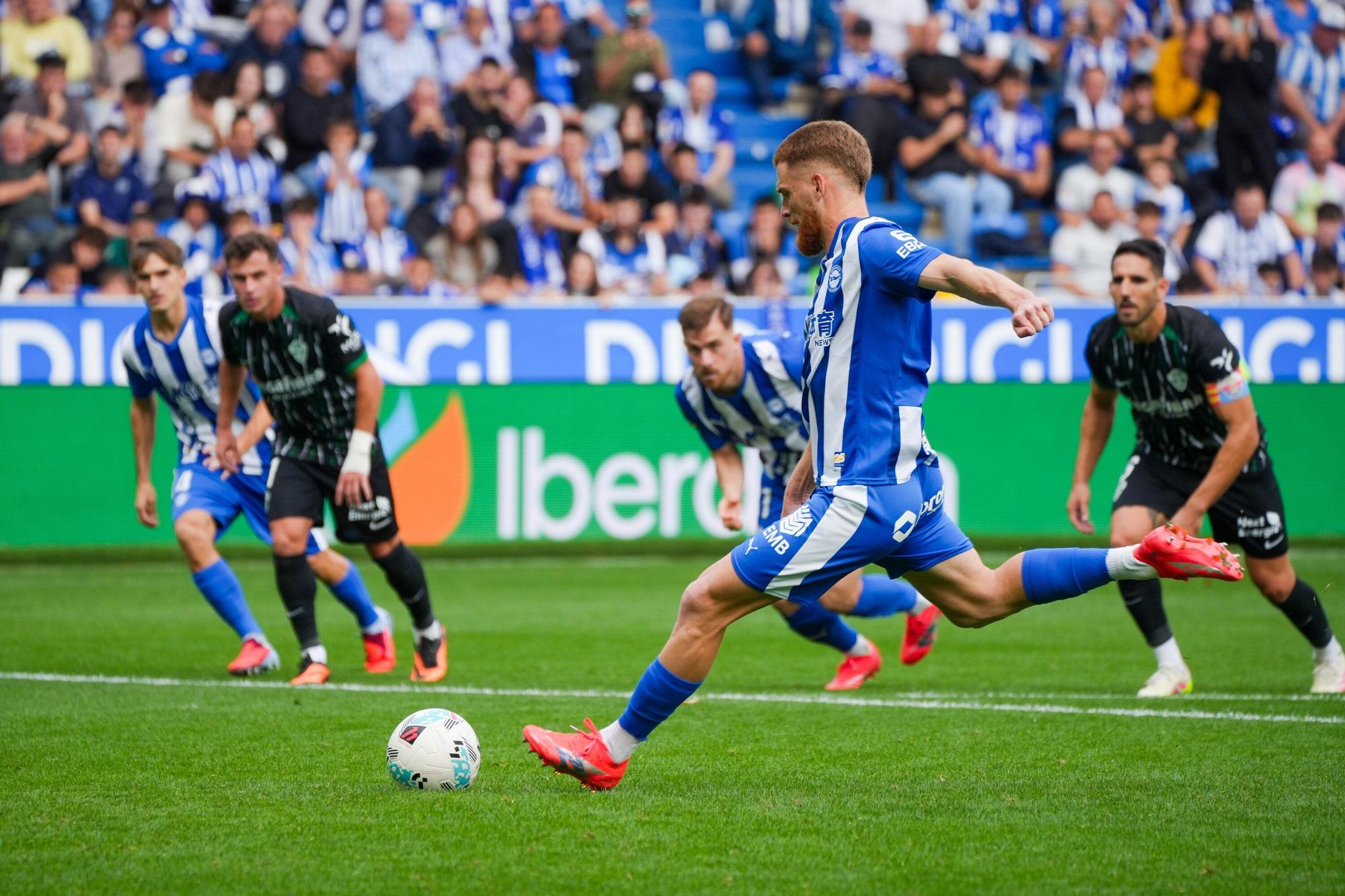 En Imágenes: El Alavés se impone al Elche