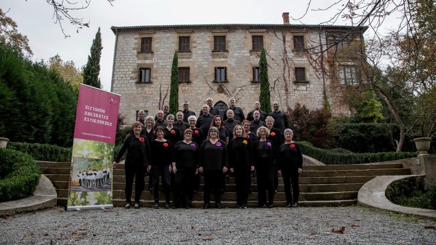 Astigarraga: Aiztondo Abesbatza celebra su 30º aniversario con un concierto por la paz