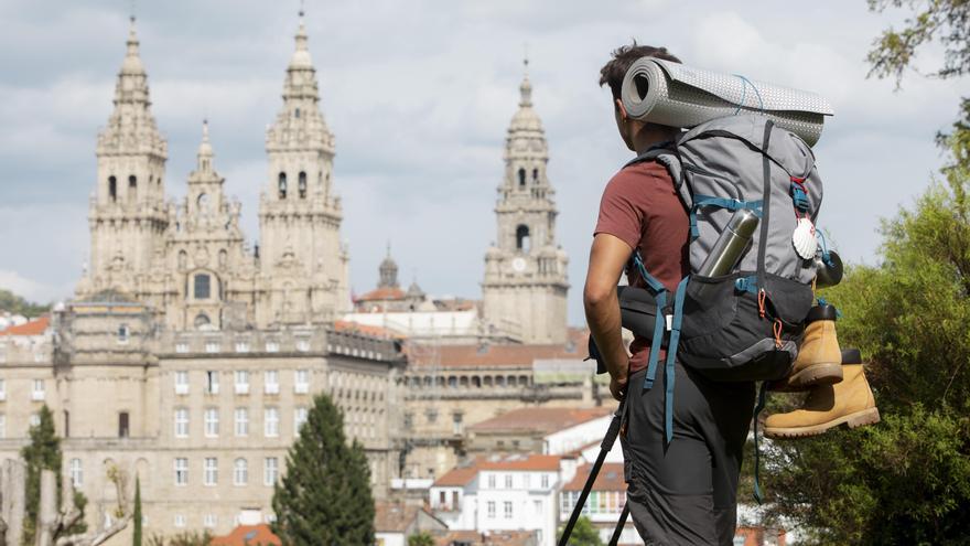 El Camino de Santiago, terapia contra la adicción al móvil en adolescentes