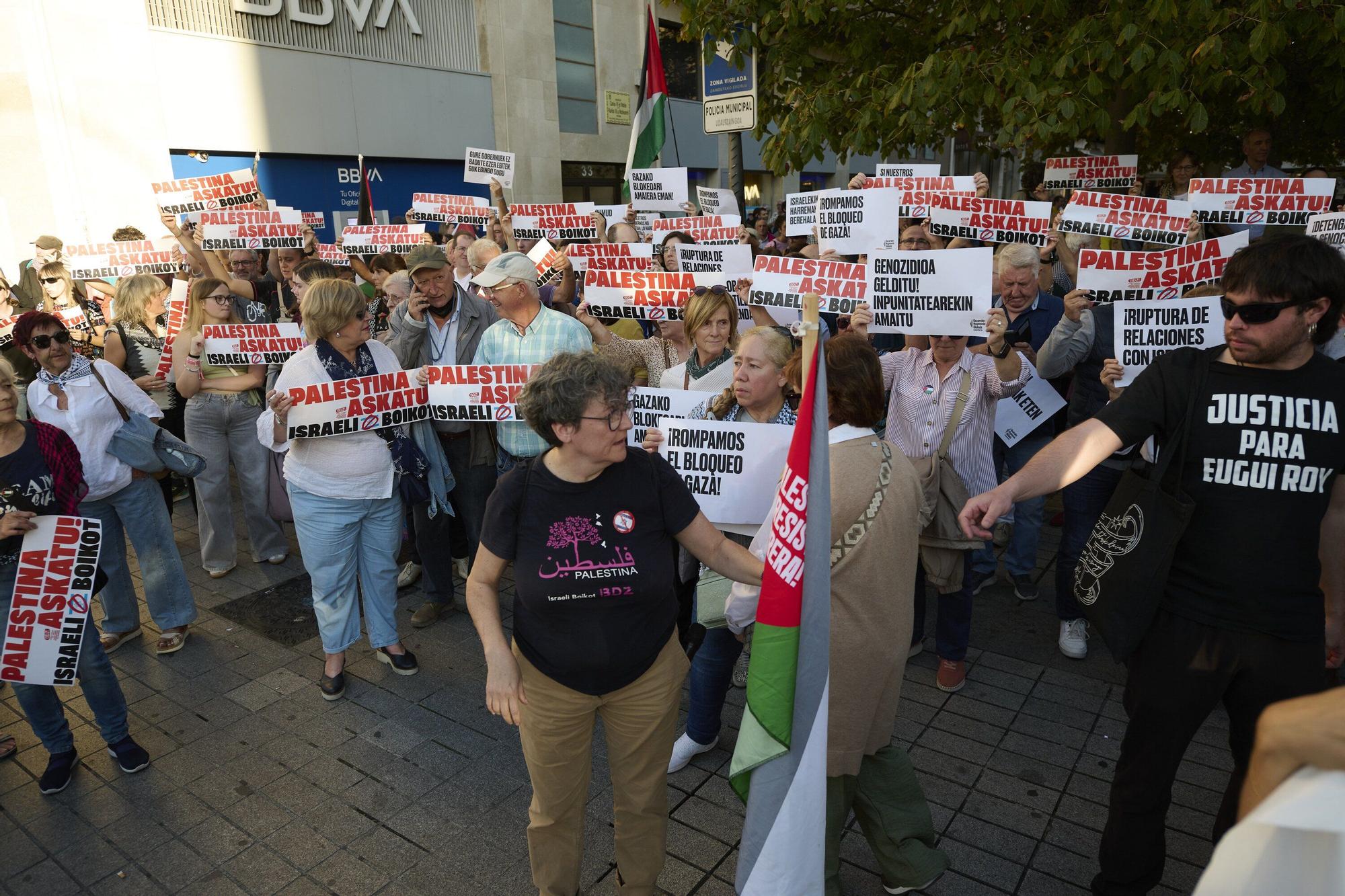 Concentración en Pamplona contra la detención de la flotilla humanitaria a Palestina