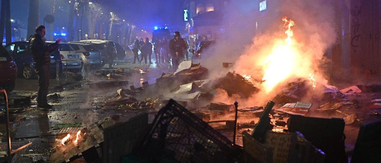 Fotos de la manifestación contra el cierre del centro social Askatasuna en Turín