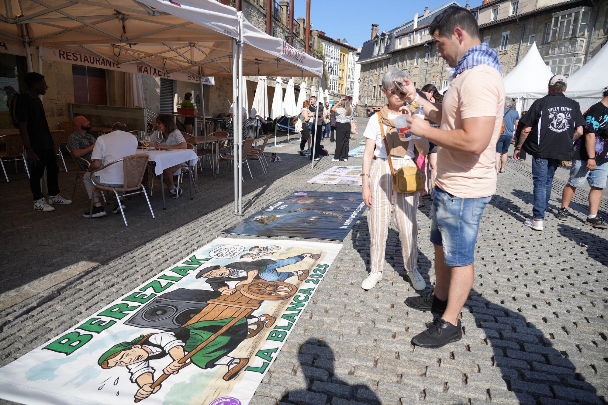 En imágenes: Las pancartas de blusas y neskas estrenan concurso en El Machete
