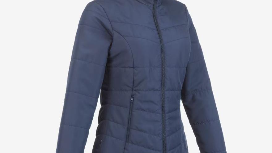 La chaqueta acolchada de montaña y trekking Forclaz MT50 de Decathlon