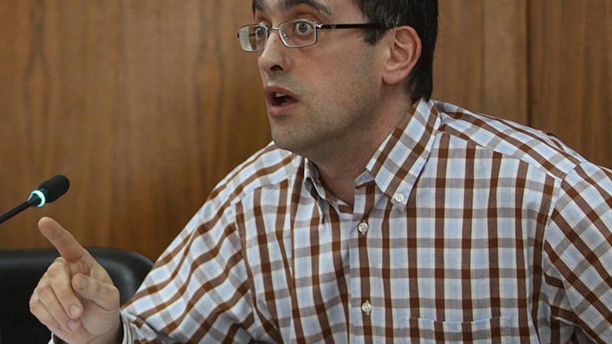 Tito Martínez, en un pleno.