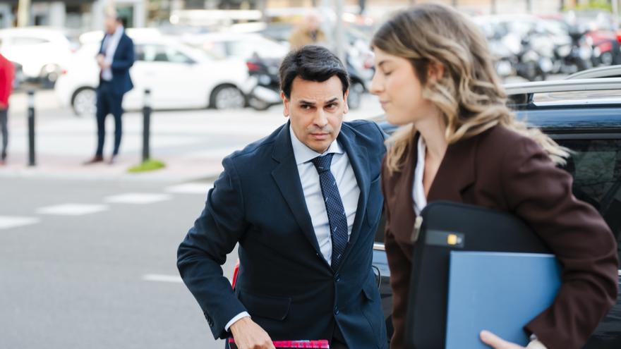 La UCO concluye que el novio de Ayuso usó una firma de estética sin medios para facturar a Quirón