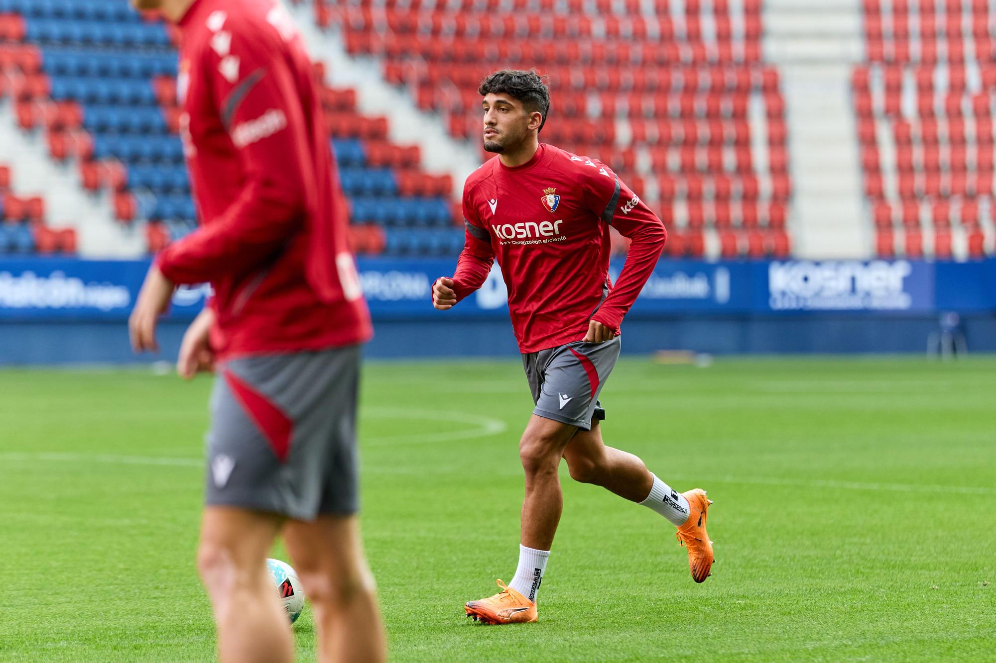 Fotos del entrenamiento de Osasuna en El Sadar (23 de octubre de 2025)