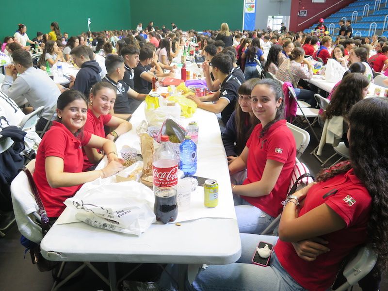 El Día de las Cuadrillas de fiestas de Urretxu, en imágenes