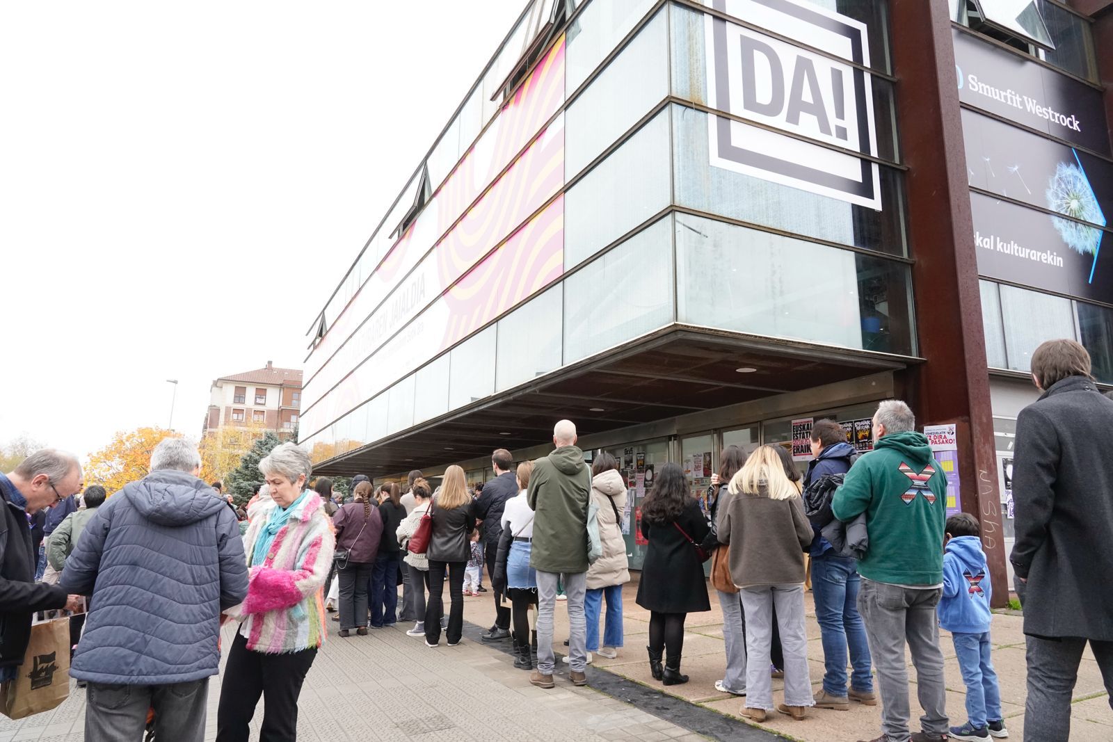 En imágenes: colas para acceder a una Durangoko Azoka a reventar