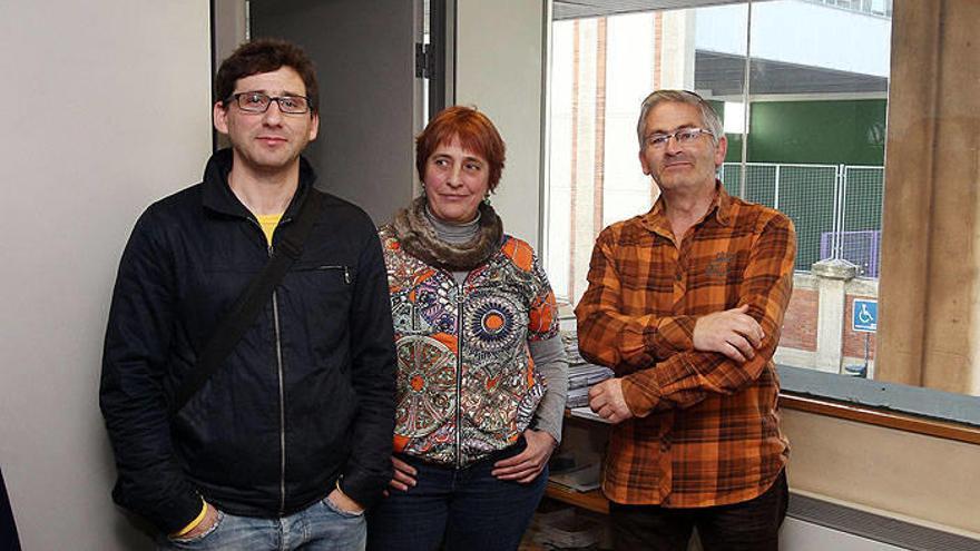 De izda a dcha: Roberto Malvar, Maite Oyaga y Adolfo Ugalde, gestores comerciales de la delegación de la ONCE en Navarra.
