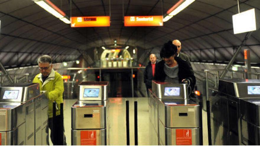 Un varón interrumpe  durante 20 minutos el tráfico del metro entre Santurtzi y Peñota