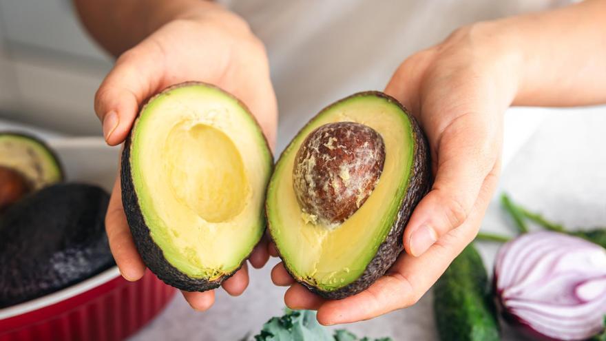 El desconocido método para cuidar tu pelo con huesos de aguacate: "Ayuda mucho"
