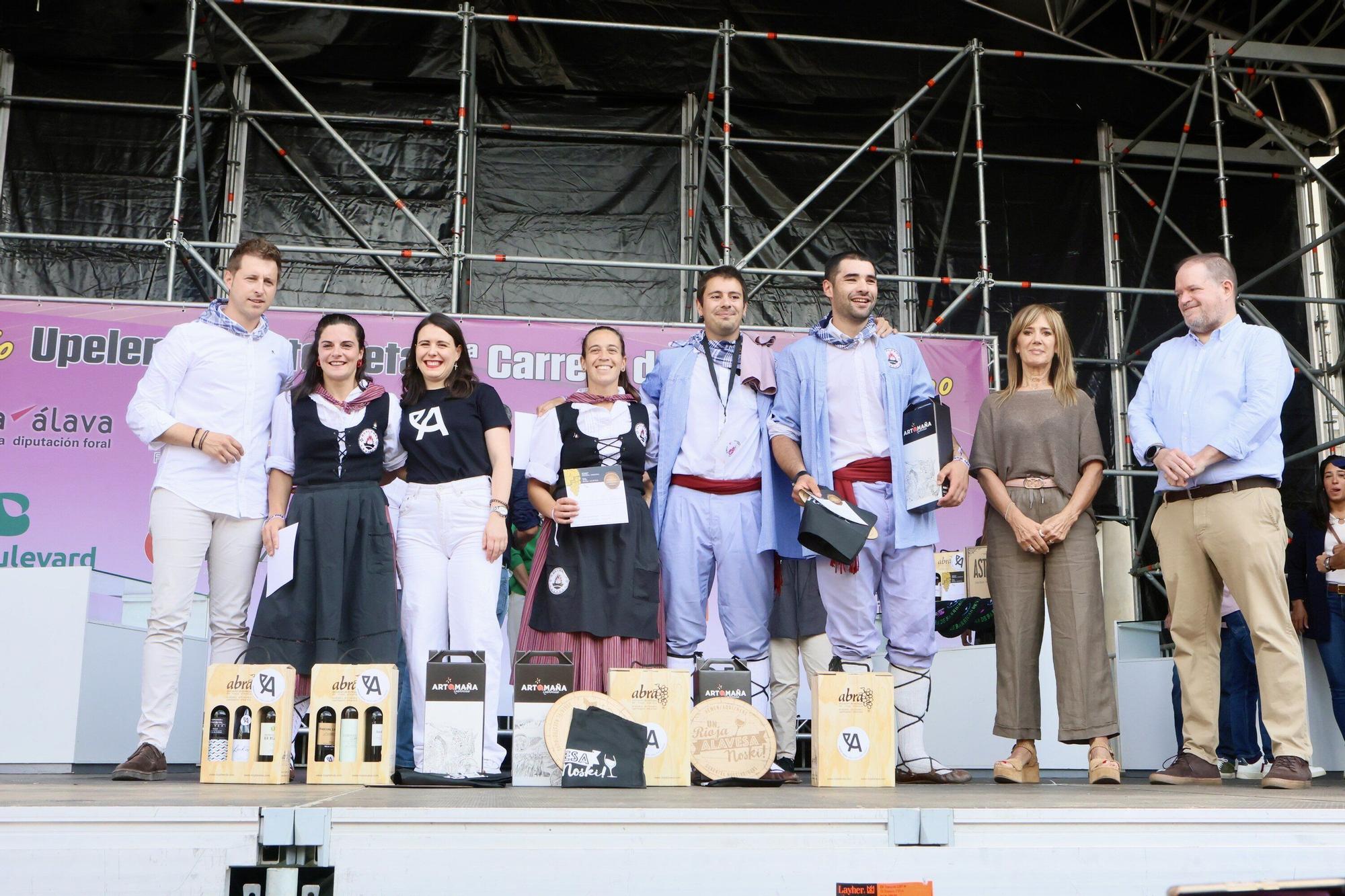 En imágenes: Basatiak gana de nuevo la Carrera de Barricas