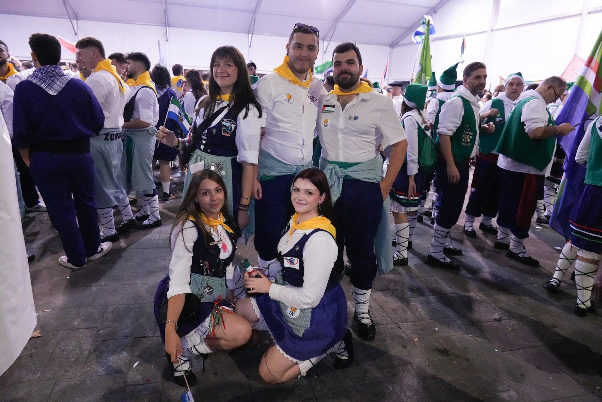 Yeray González da la salida a la intensa maratón de 9 días de fiestas de Basauri con las cuadrillas invadiendo las calles