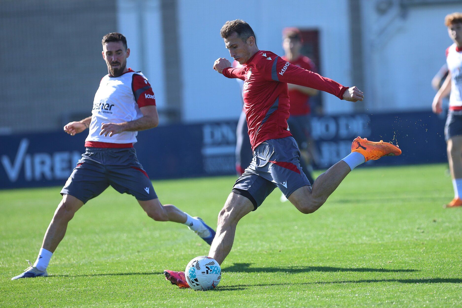 Fotos del entrenamiento de Osasuna (14/10/2025)