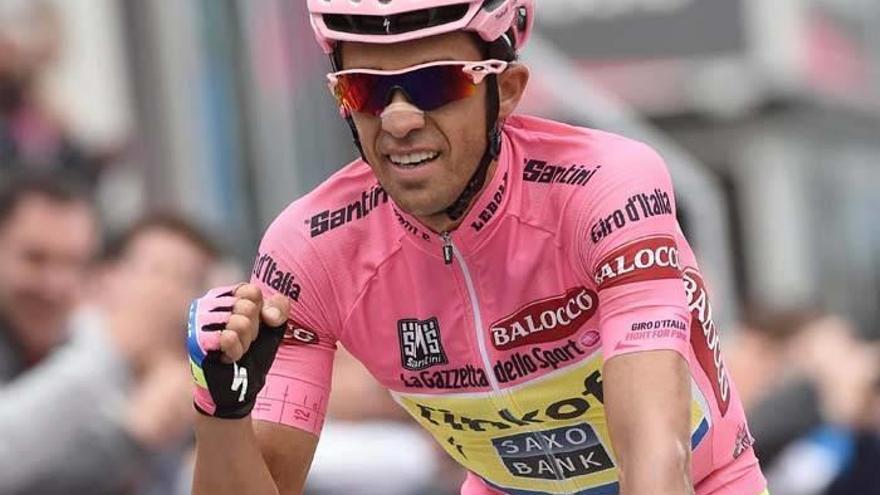 Mikel Landa, monumental, deja grogui al líder en la Finistre