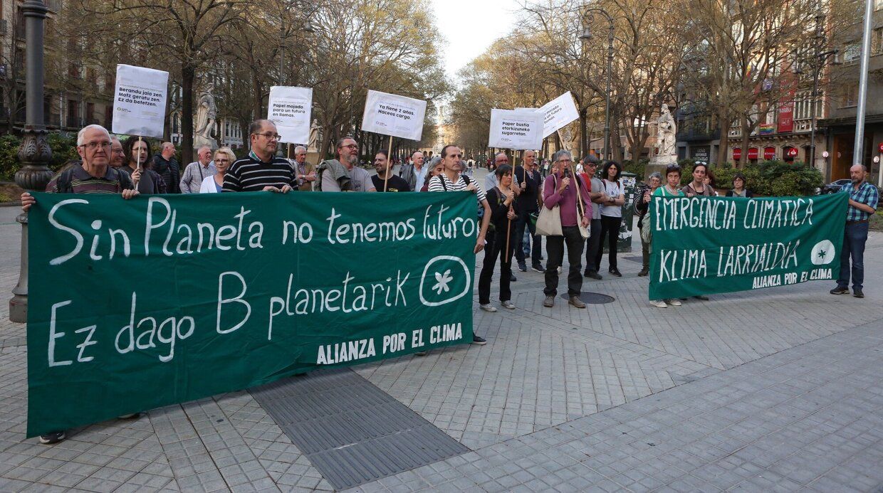 Manifestaciones y concentraciones ante el Parlamento de Navarra