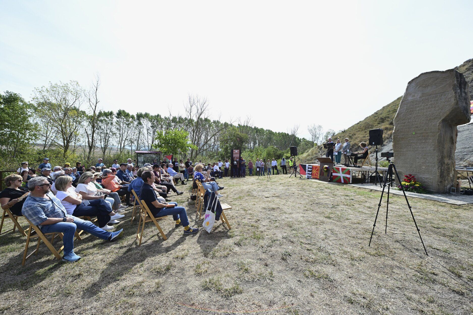 Fotos del homenaje en Ibero a las personas fusiladas durante el franquismo
