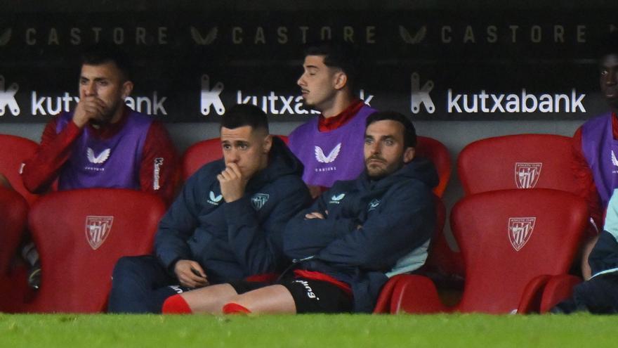 El lateral derecho, un agujero que no termina de cerrarse