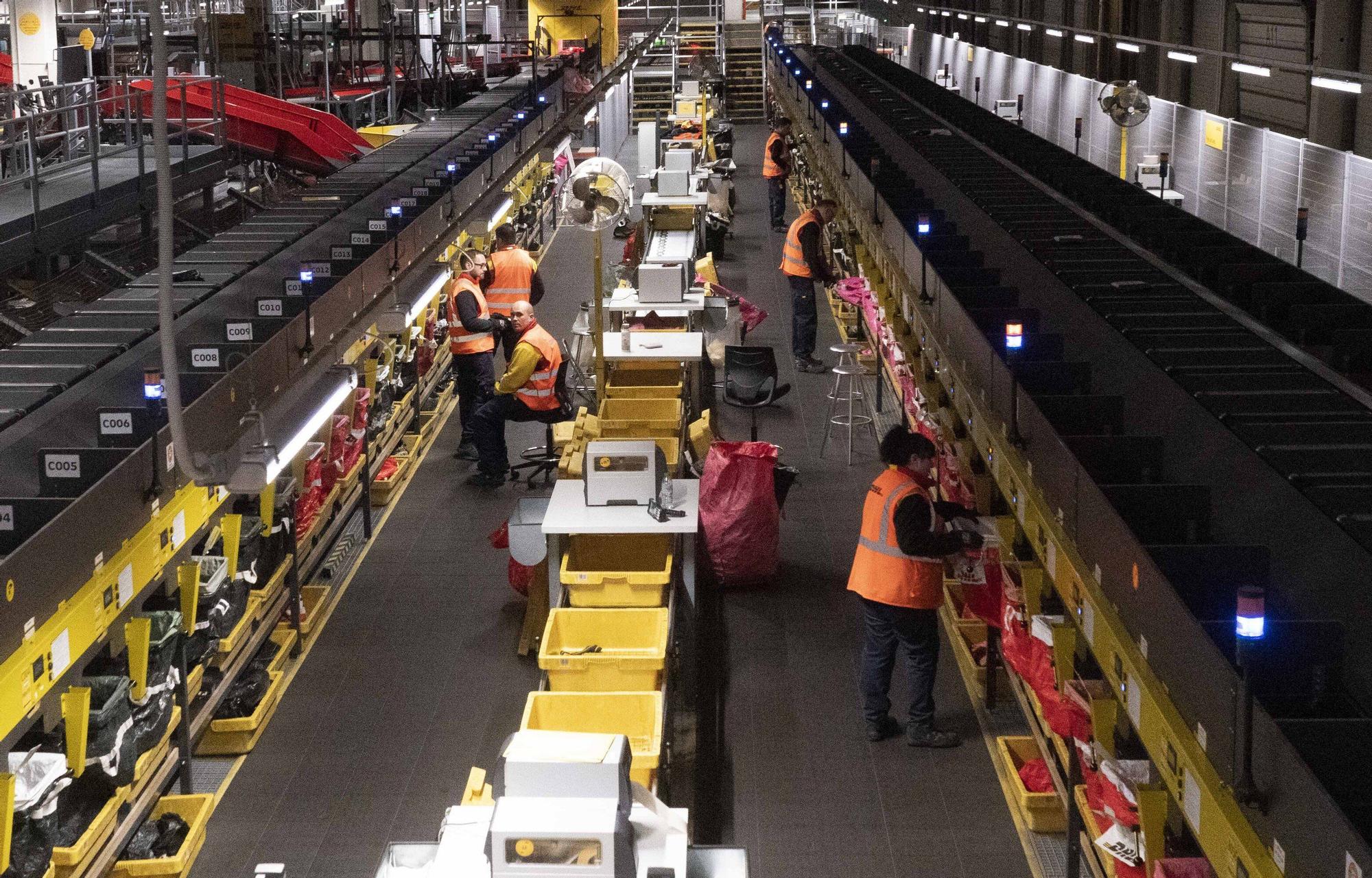 Reportaje sobre la actividad de DHL en Foronda