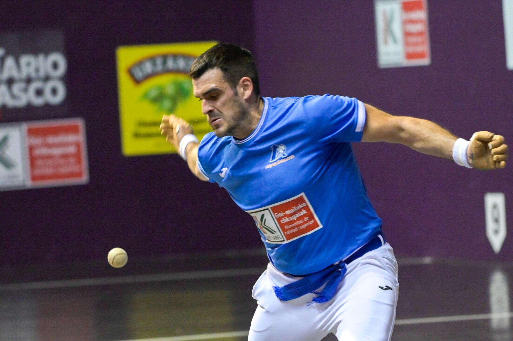 Jokin Altuna se lleva el bronce del Cuatro y Medio tras derrotar a Joseba Ezkurdia en Arrasate.