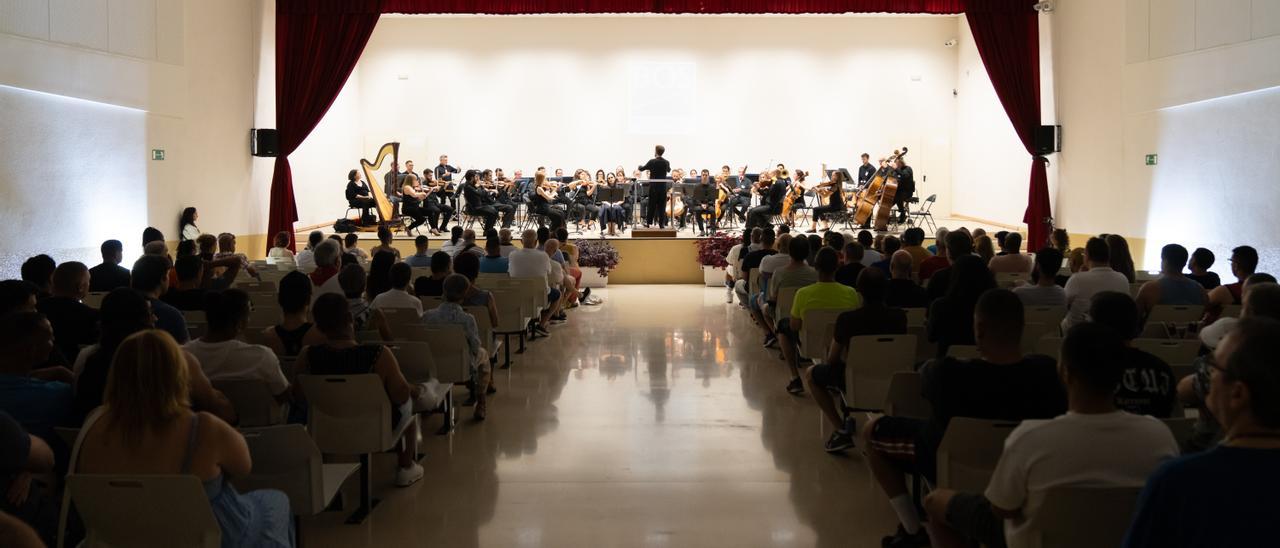 La BOS ofrece un concierto en la cárcel de Araba