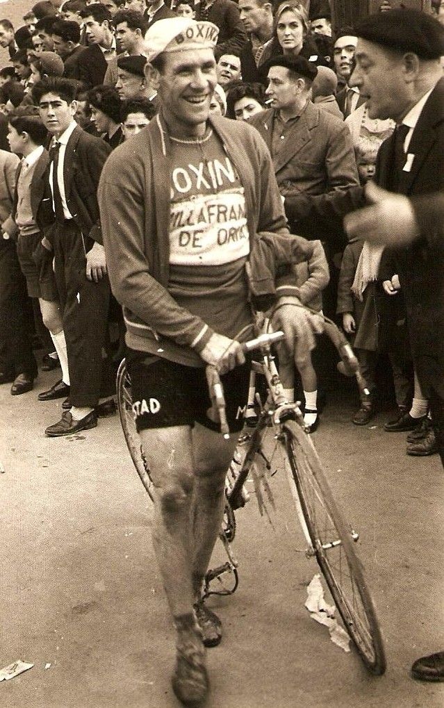 Imagenes del I Premio Gure Bide de Ciclocross celebrado en Elgoibar en 1960