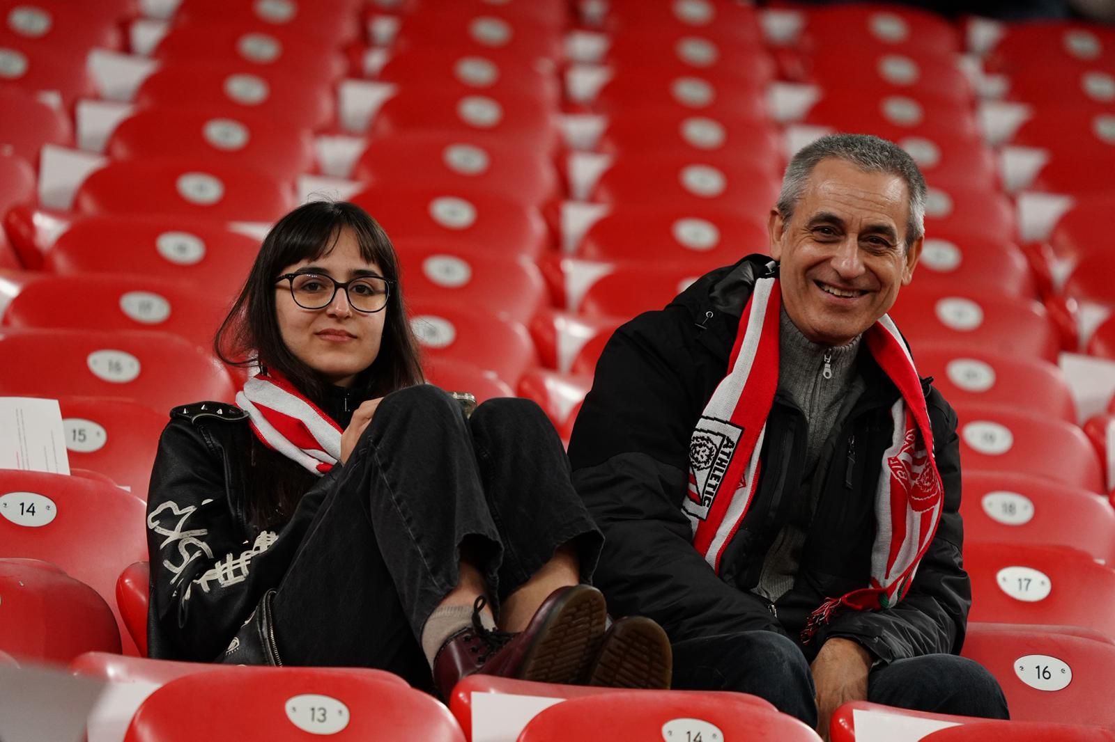 En imágenes: ¿Has estado en San Mamés viendo el Athletic-Real Oviedo? Búscate en nuestra galería de fotos