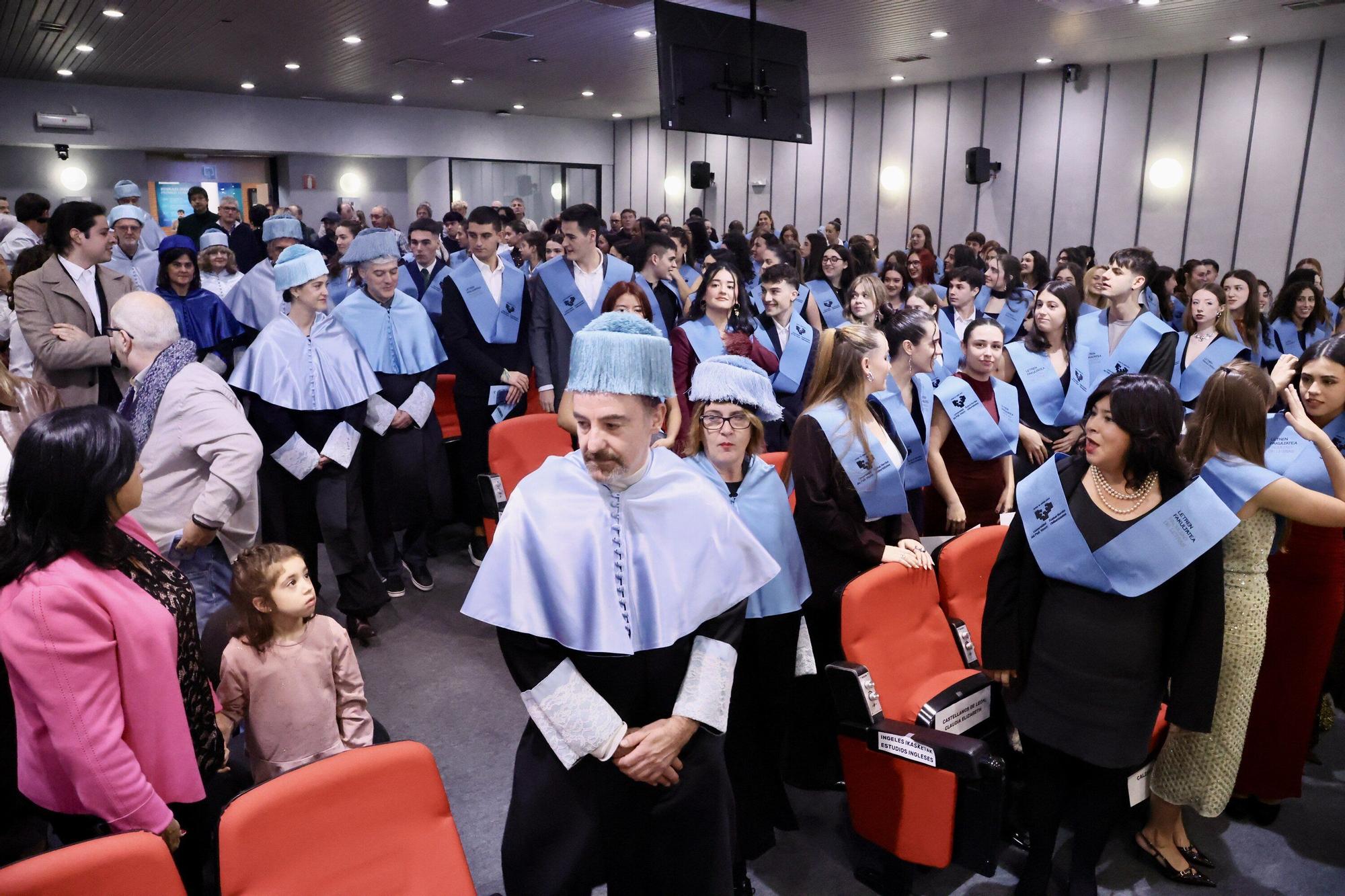 En imágenes: Graduación de alumnos de la Facultad de Letras