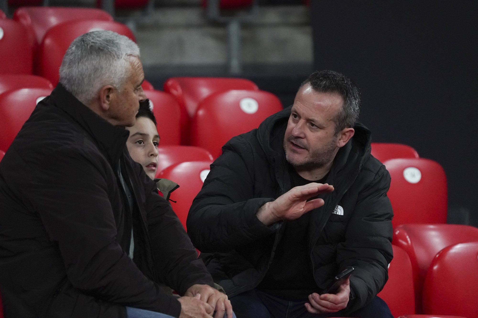 ¿Has estado en San Mamés viendo el Athletic-Atlético? Búscate en nuestra galería