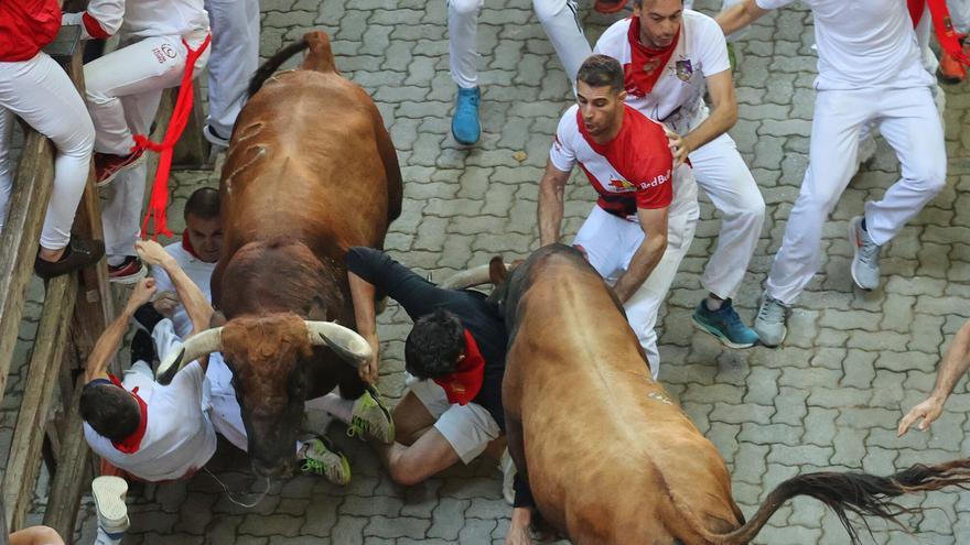 San Fermín | Las imágenes y vídeos del encierro de los Cebada Gago