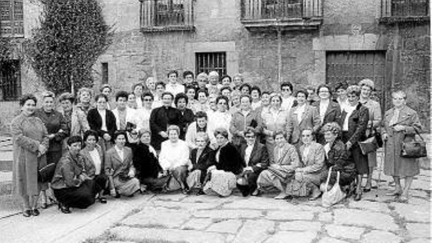 Mujeres que trabajaban en la Cuchilleria Goenaga.