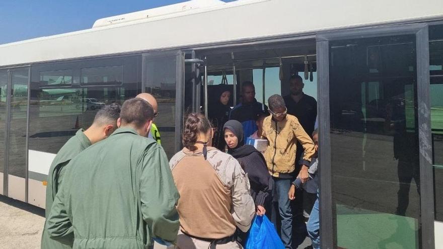 Llegan a Euskadi otros cinco menores palestinos para recibir atención médica