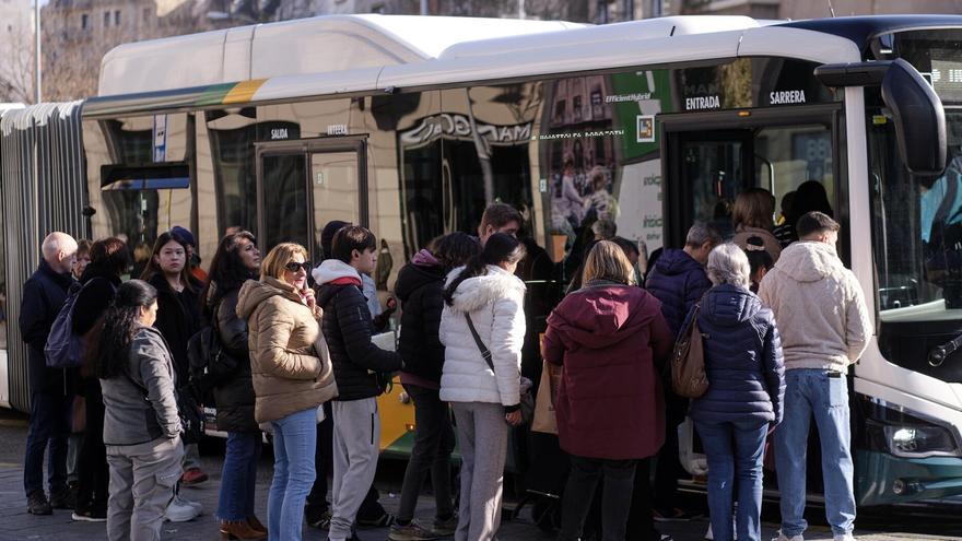 UGT firma en minoría el convenio de villavesas con Moventis TCC