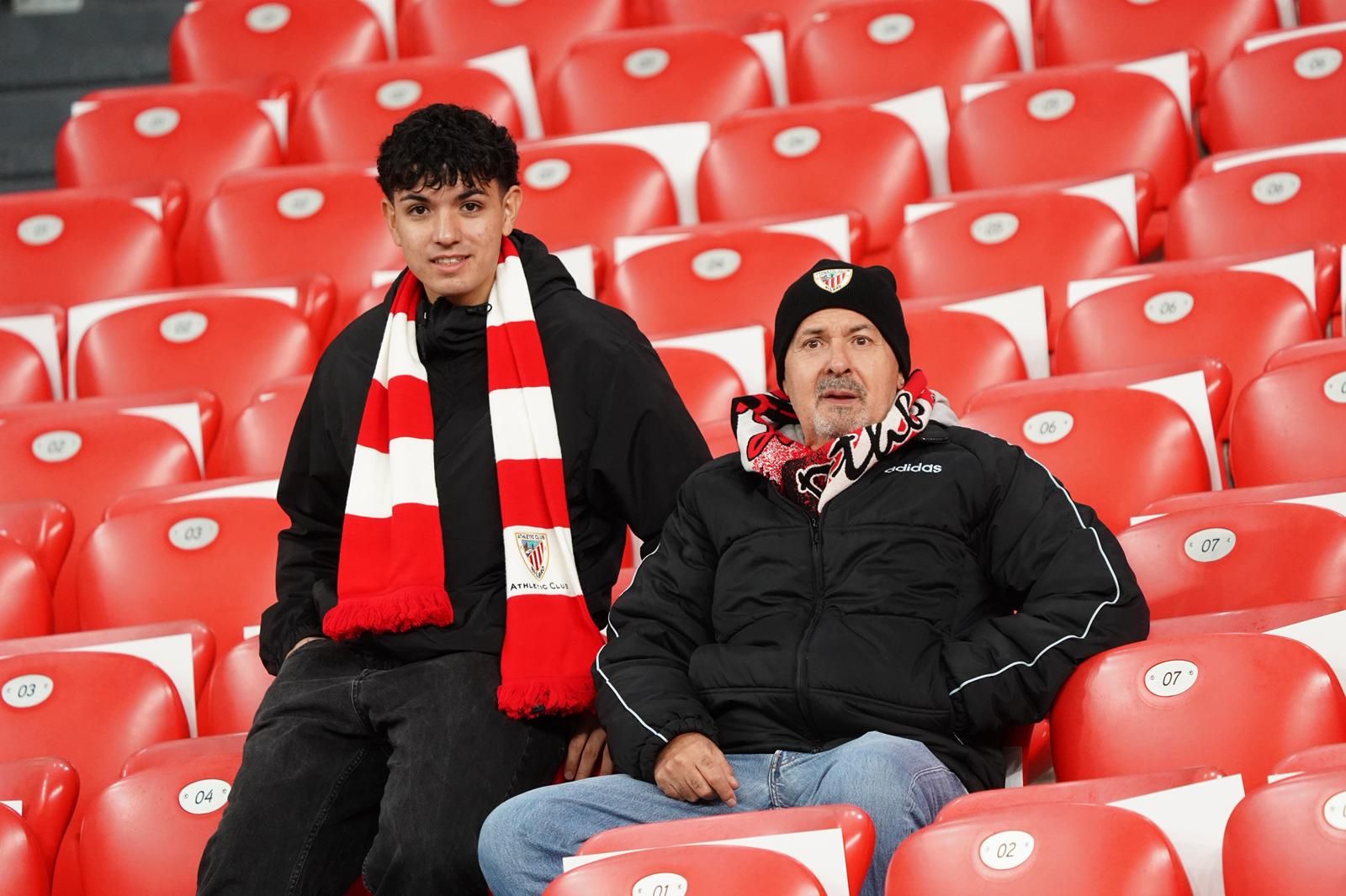 En imágenes: ¿Has estado en San Mamés viendo el Athletic-Real Oviedo? Búscate en nuestra galería de fotos