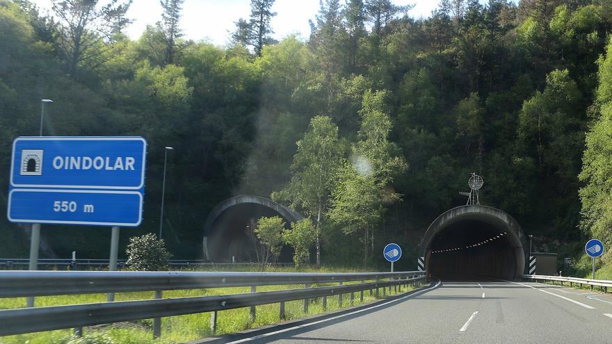 Interrupciones intermitentes del tráfico en la A-15 dirección Iruña