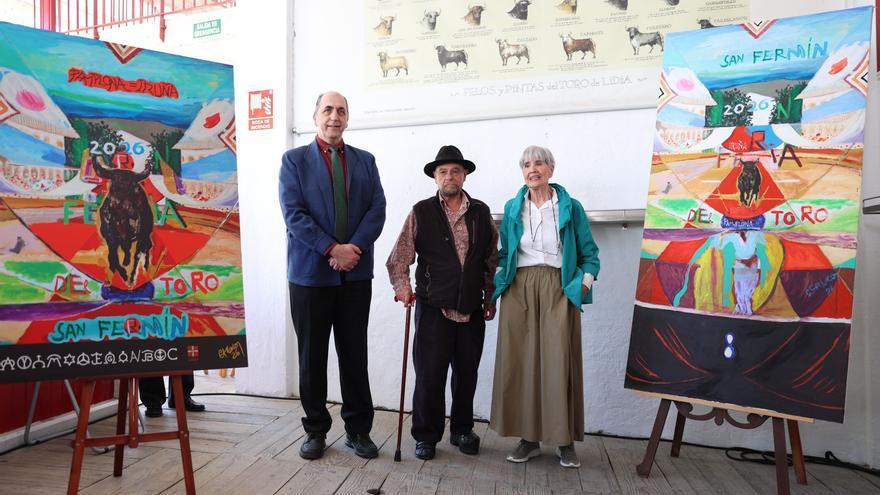 Colorido cartel de Carlos Franco con el toro en el centro anuncia la Feria de San Fermín