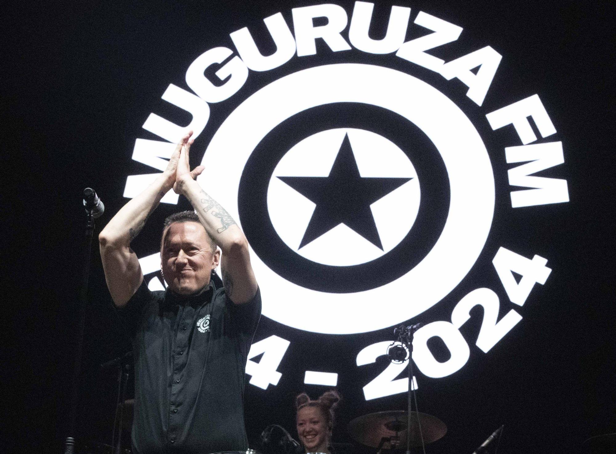 En imágenes: Fermin Muguruza llena Vitoria