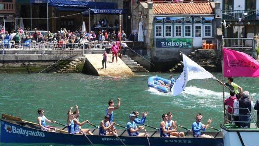 Zarautz se impone en la regata inaugural de la Liga ARC 1