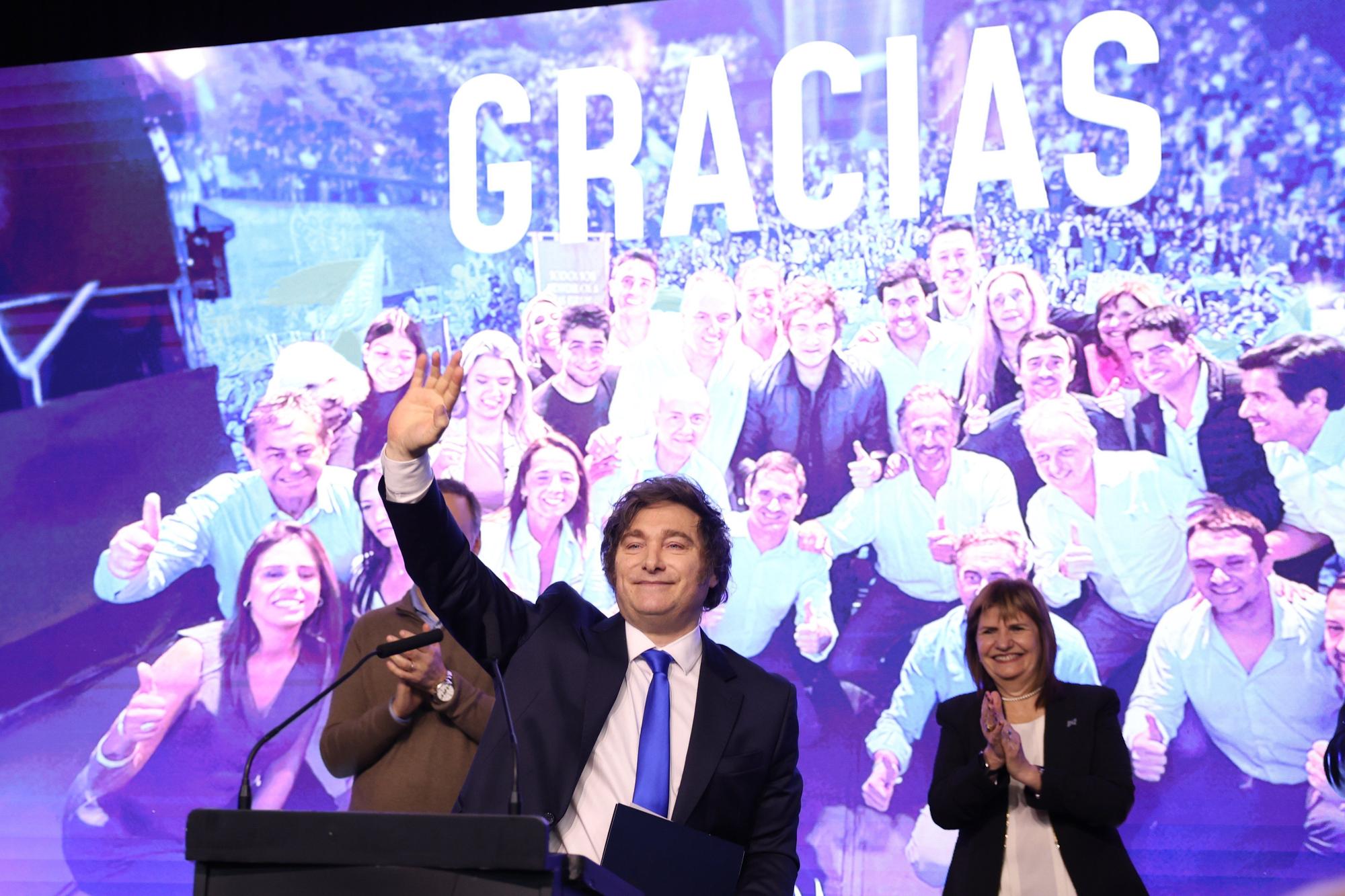 Milei, exultante tras arrasar en las elecciones de medio mandato: "Comienza la construcción de la Argentina grande"