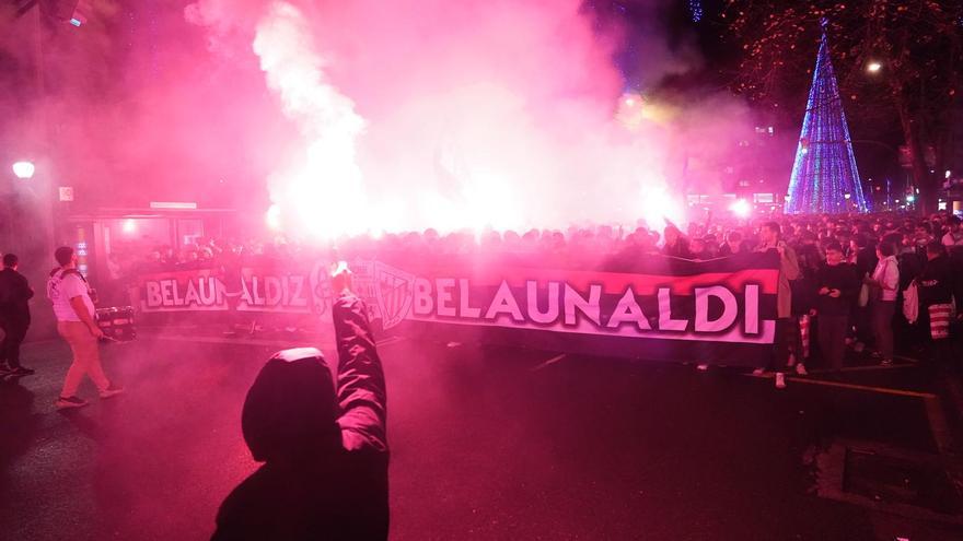 La kalejira del Athletic ya marcha hacia San Mamés
