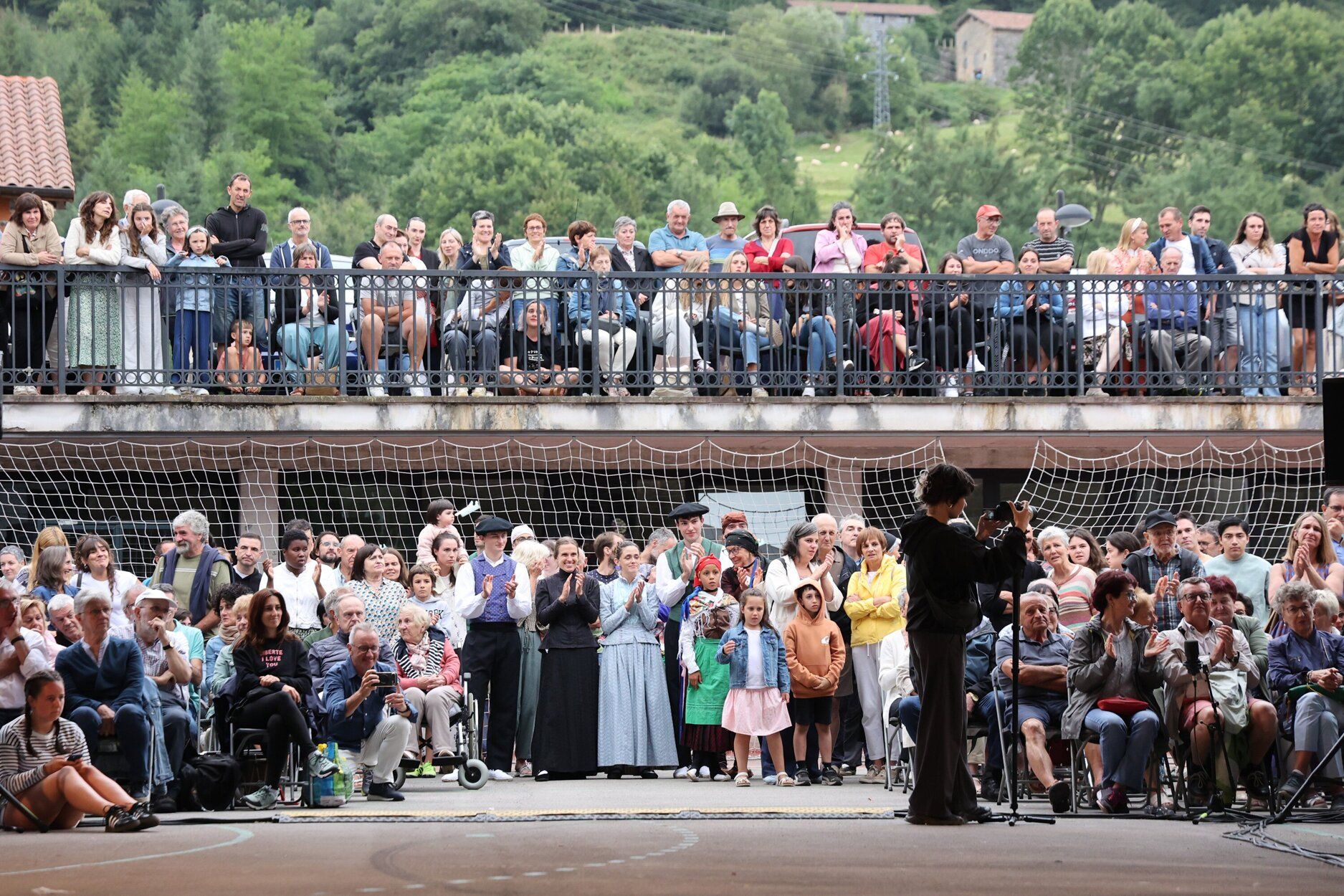 Sin mugas, pero con música y danzas, para celebrar los 1.000 años de 'Ipuskoa' en Berastegi