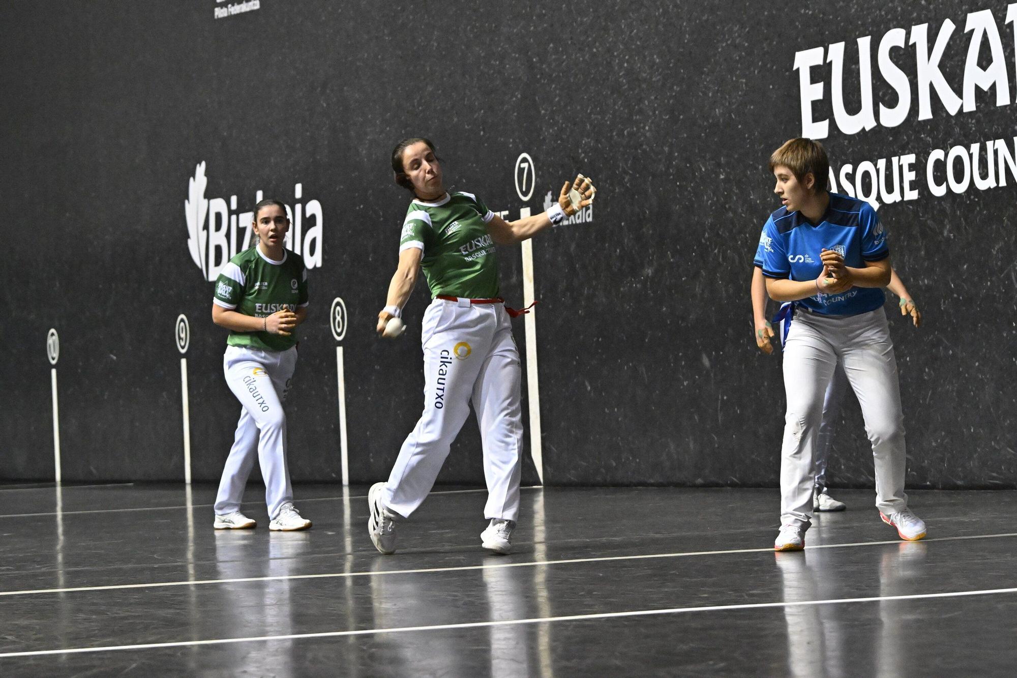 En imágenes: Doblete de Euskadi en mano femenina