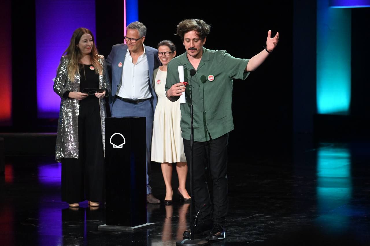 Premio Horizontes para 'Un poeta', de Simón Mesa Soto.