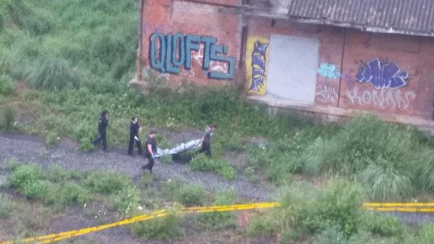 Investigan el hallazgo de un cadáver con lesiones por disparo en Irun