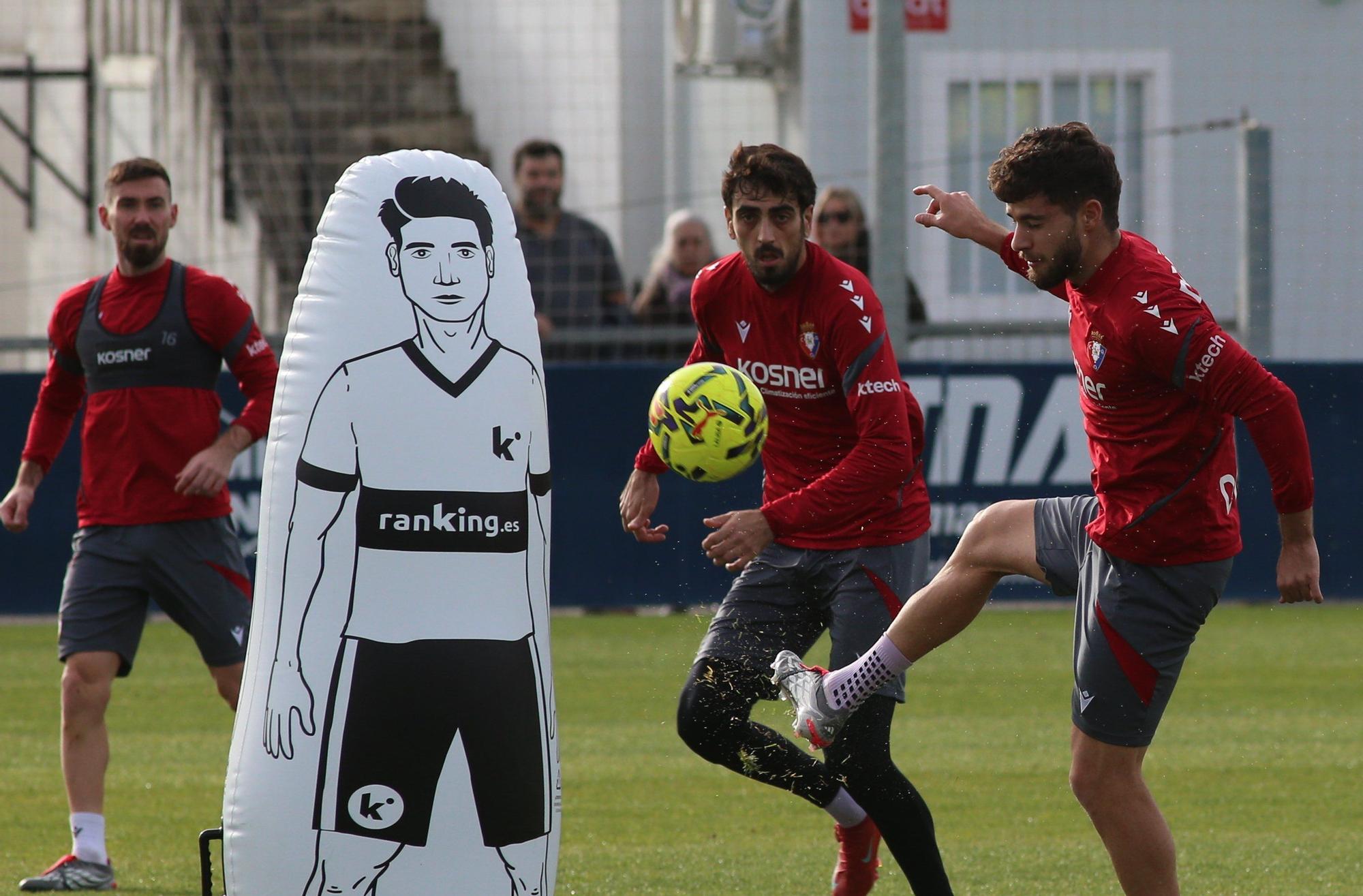 Fotos del entrenamiento en Tajonar en la víspera del Osasuna - Levante